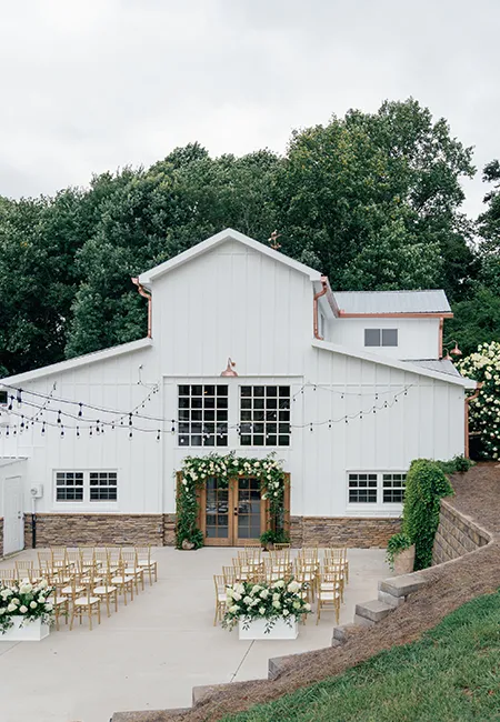 <em>The</em></br>BARN BALLROOM